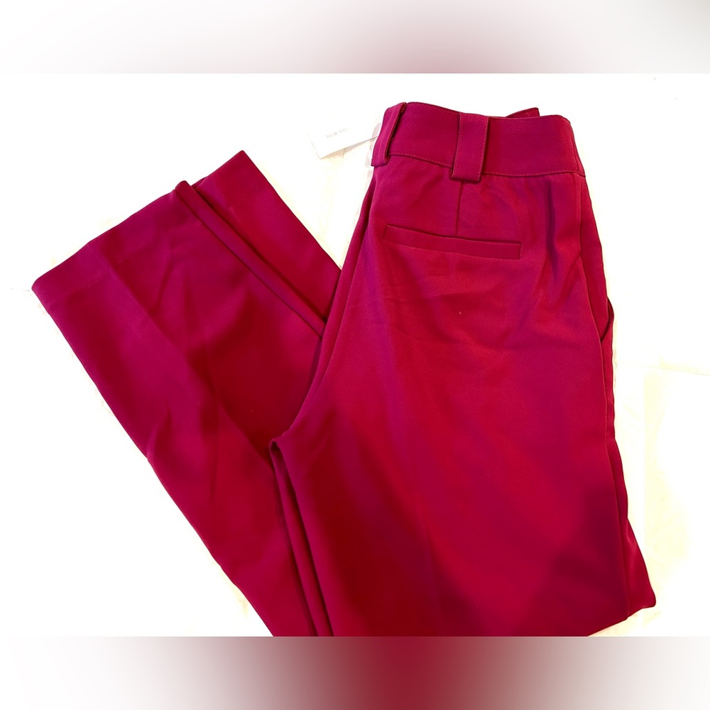 NWT New York & Co Red Cropped Pant